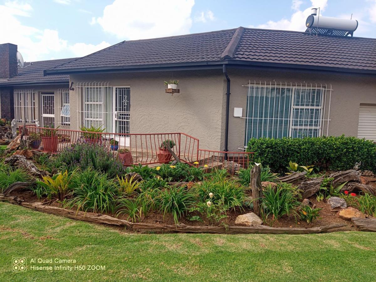 4 On Verbena Boksburg Extérieur photo